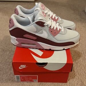Nike Women's Air Max 90 SE